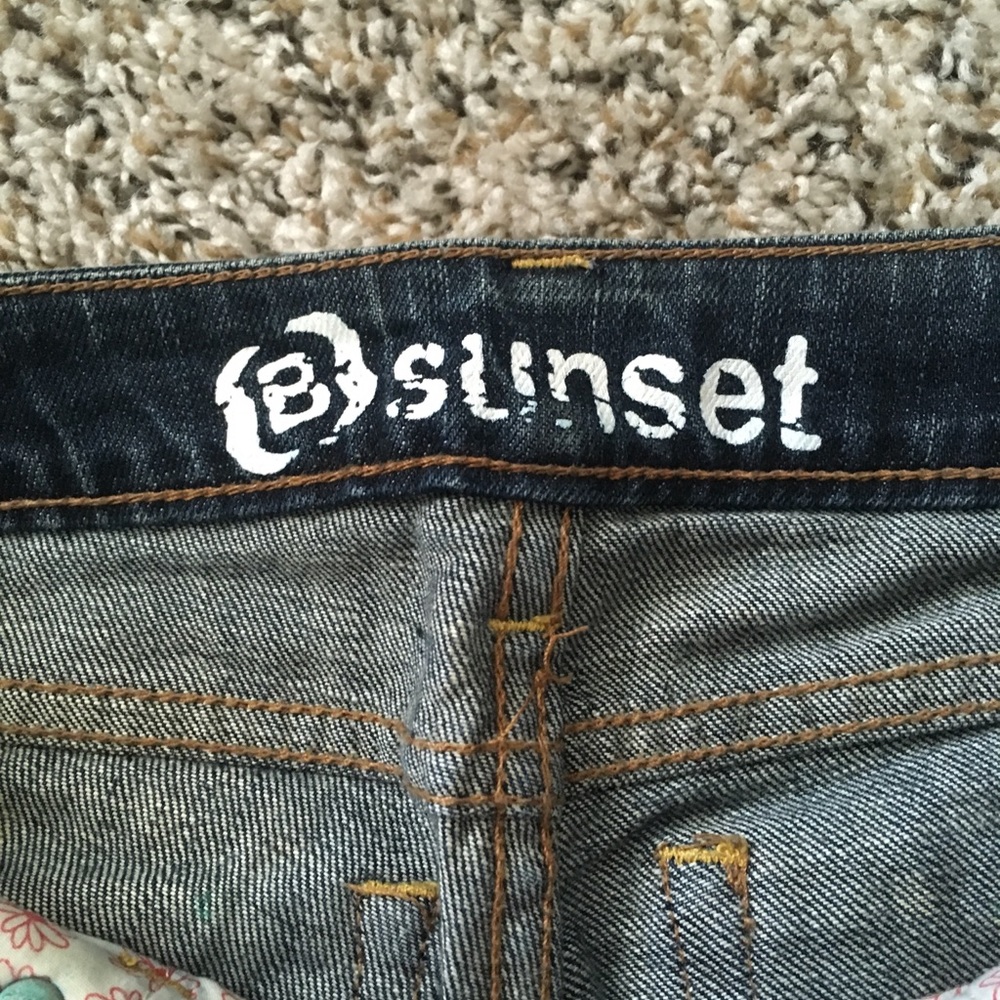 Jeans - Picture 2 of 3